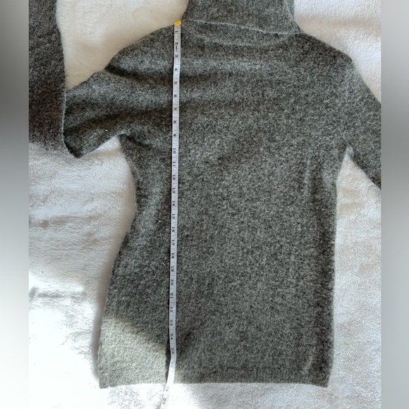Equipment Femme Alpaca Blend Turtleneck Sweater SZ XS - Picture 3 of 5